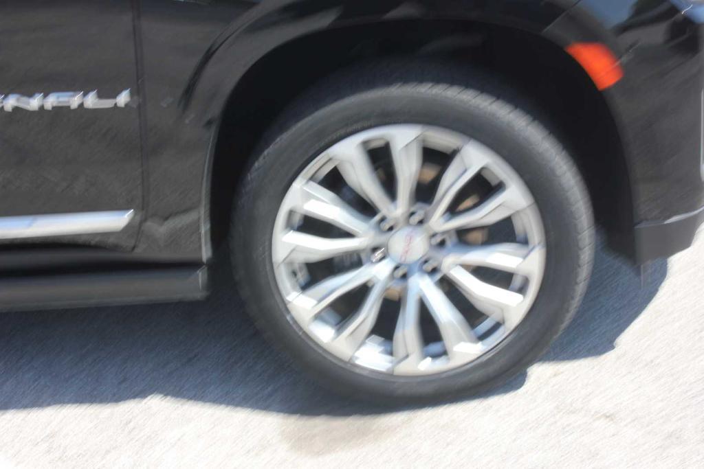 used 2022 GMC Yukon car, priced at $56,879