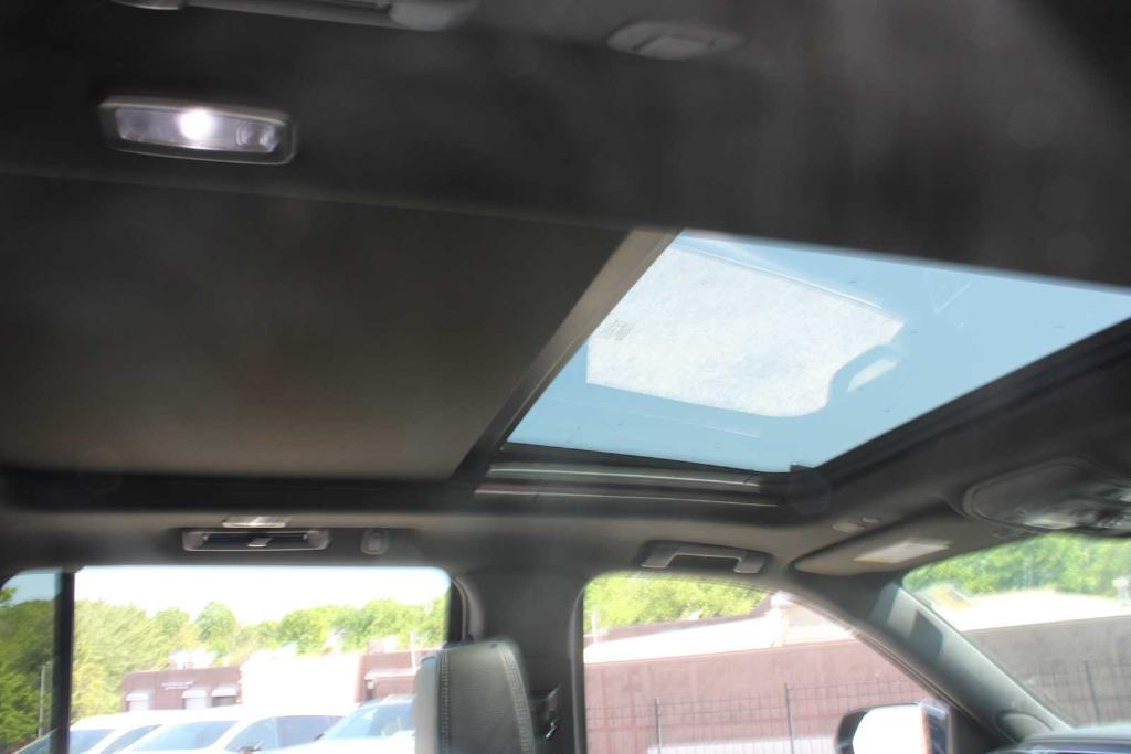 used 2022 GMC Yukon car, priced at $56,879