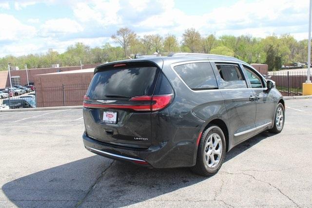 used 2022 Chrysler Pacifica car, priced at $32,087