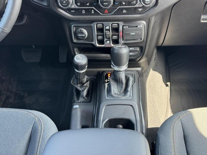 new 2025 Jeep Wrangler car, priced at $48,897