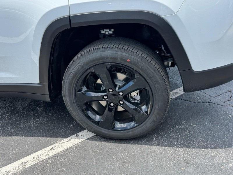 new 2025 Jeep Grand Cherokee car, priced at $41,798