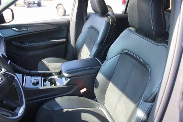 used 2023 Jeep Grand Cherokee car, priced at $37,548