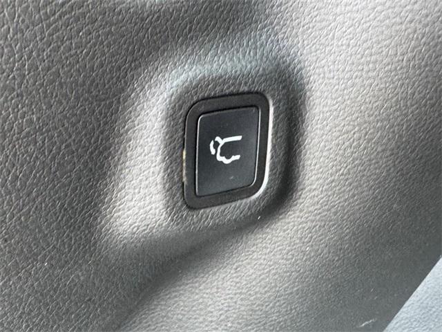 used 2022 Jeep Compass car, priced at $25,173