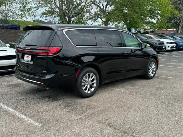 new 2024 Chrysler Pacifica car, priced at $48,790