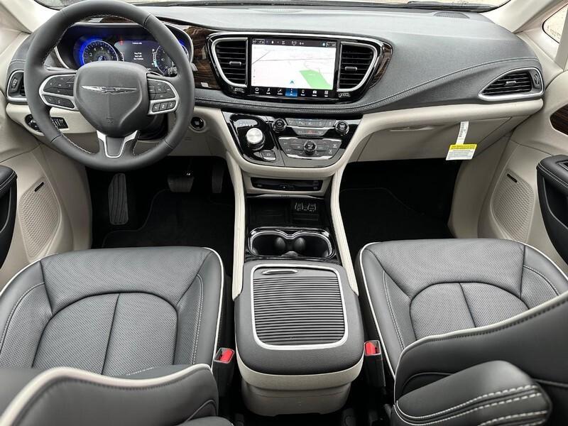 new 2024 Chrysler Pacifica car, priced at $54,987