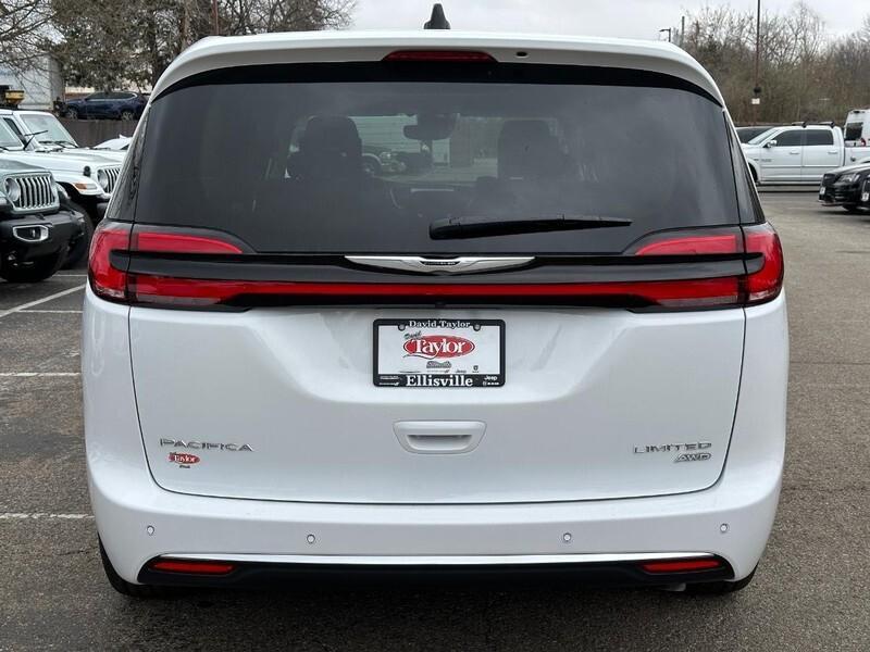 new 2024 Chrysler Pacifica car, priced at $54,987