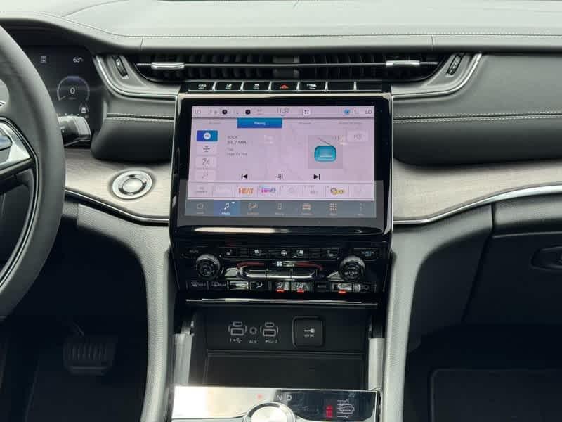 new 2025 Jeep Grand Cherokee car, priced at $58,834