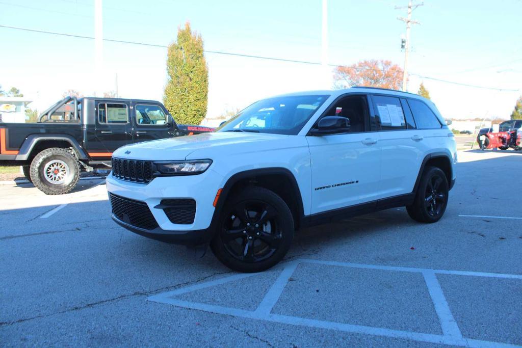 used 2023 Jeep Grand Cherokee car, priced at $34,998