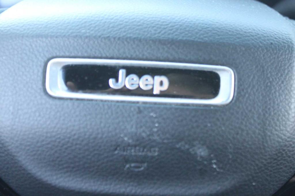 used 2023 Jeep Grand Cherokee car, priced at $34,998