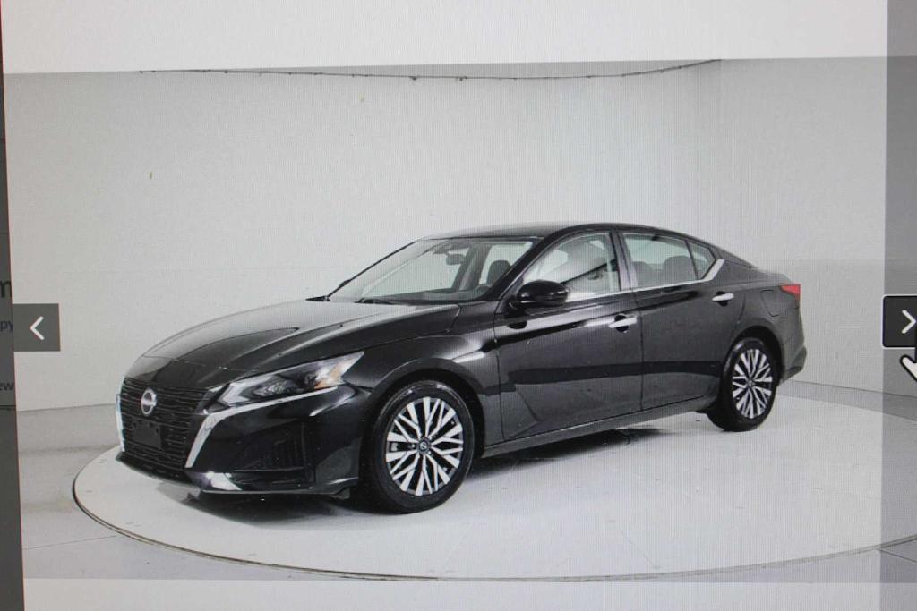 used 2023 Nissan Altima car, priced at $22,341