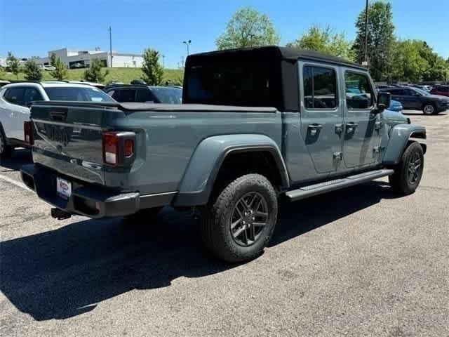 new 2024 Jeep Gladiator car, priced at $48,227