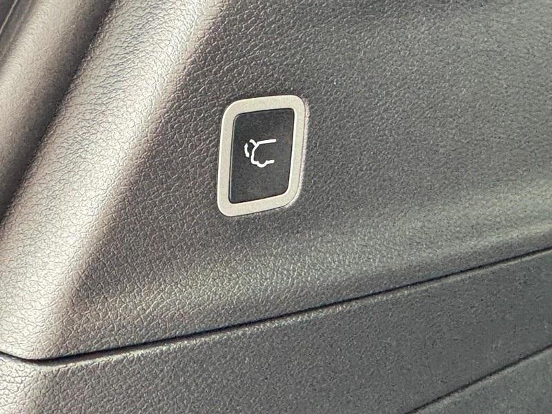 new 2025 Chrysler Voyager car, priced at $40,113