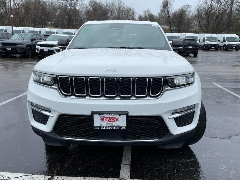 new 2024 Jeep Grand Cherokee car, priced at $48,062