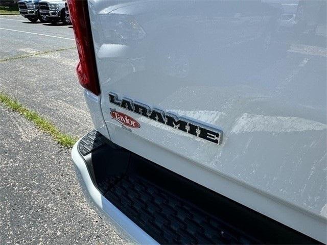 new 2025 Ram 1500 car, priced at $57,593