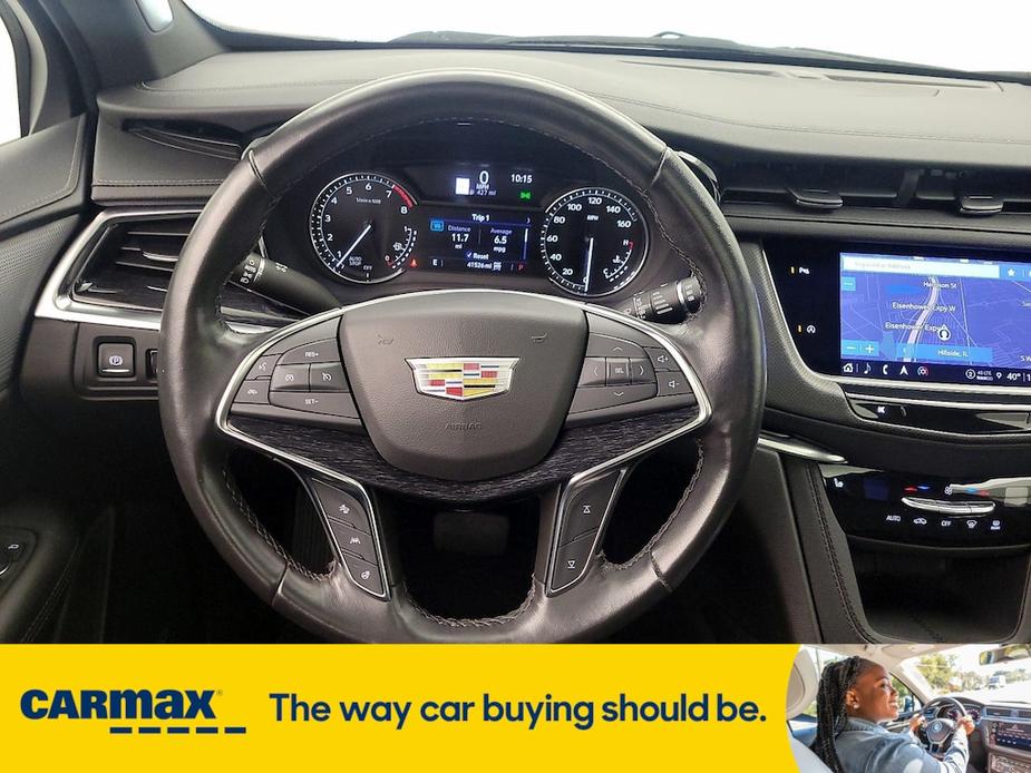 used 2023 Cadillac XT5 car, priced at $31,998