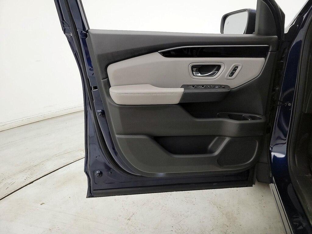 used 2023 Honda Pilot car, priced at $43,998
