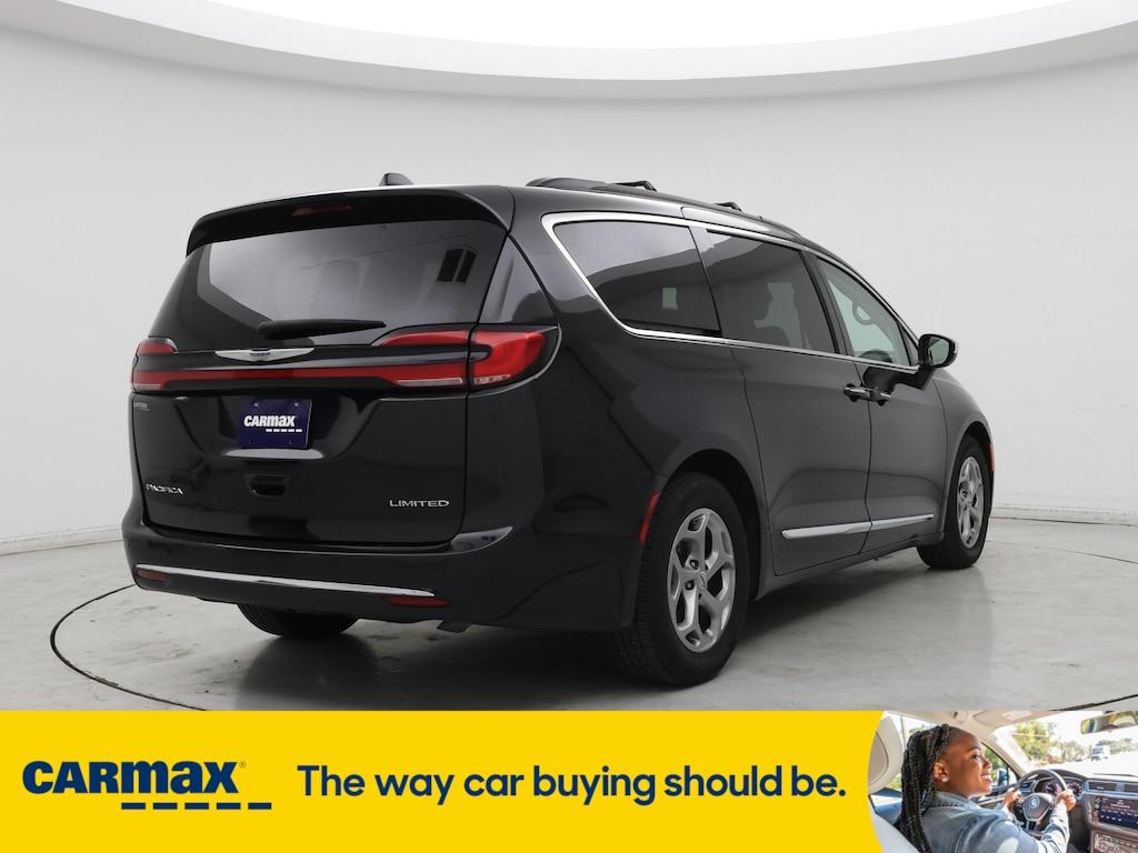 used 2023 Chrysler Pacifica car, priced at $30,998