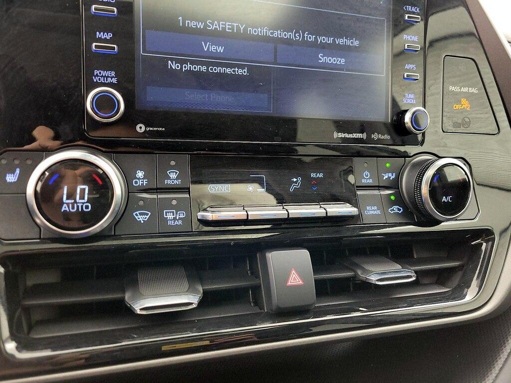used 2022 Toyota Highlander car, priced at $40,998