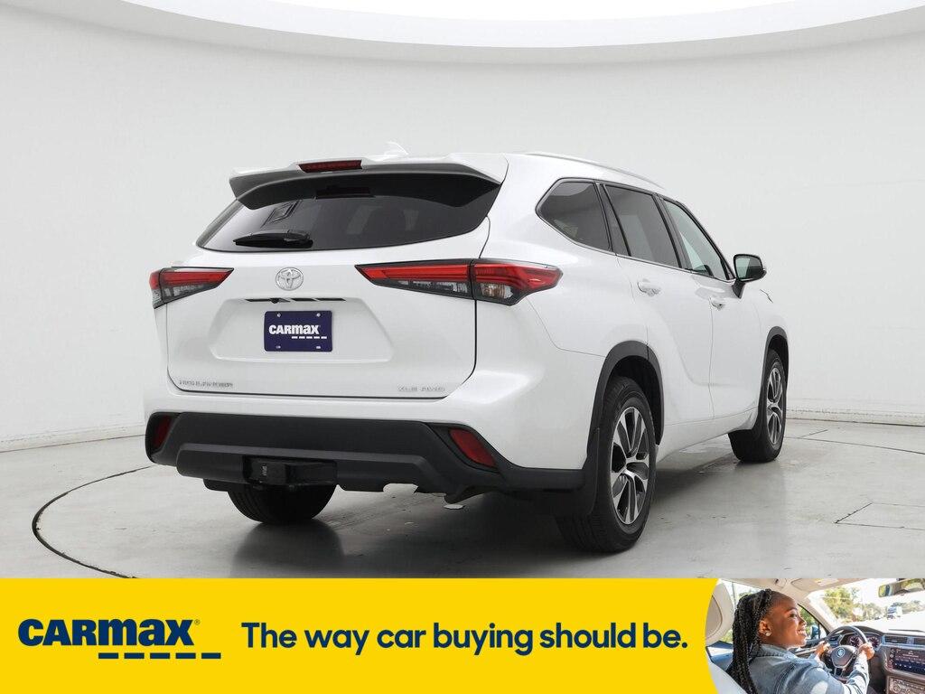 used 2022 Toyota Highlander car, priced at $40,998