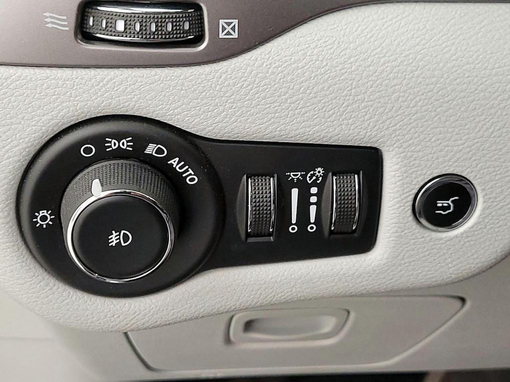 used 2019 Jeep Cherokee car, priced at $24,998