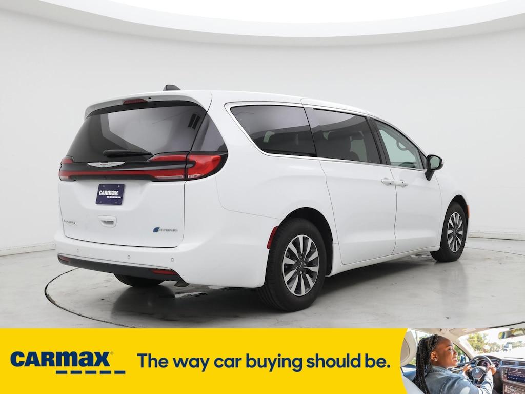 used 2023 Chrysler Pacifica Hybrid car, priced at $27,998