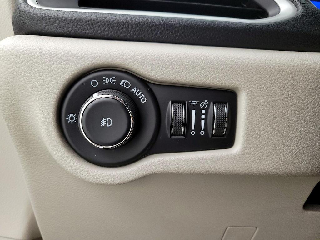 used 2023 Chrysler Pacifica Hybrid car, priced at $27,998