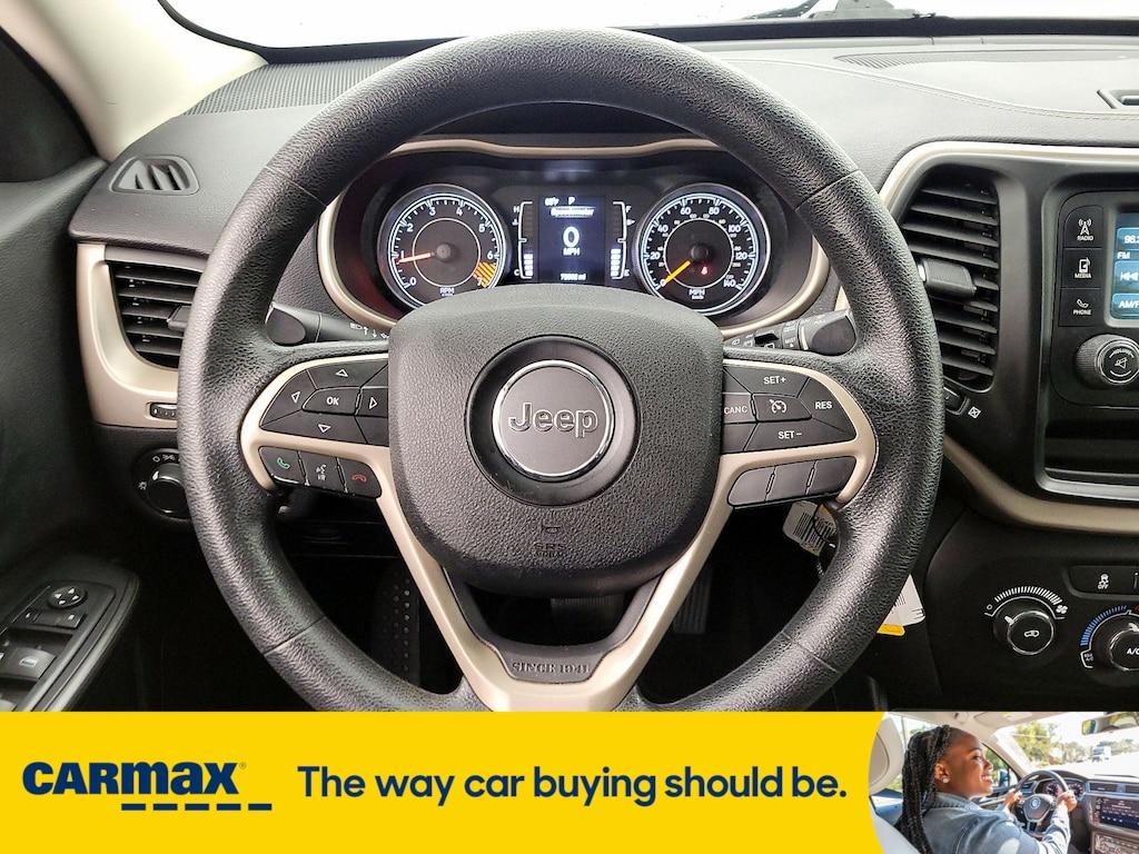 used 2015 Jeep Cherokee car, priced at $15,998
