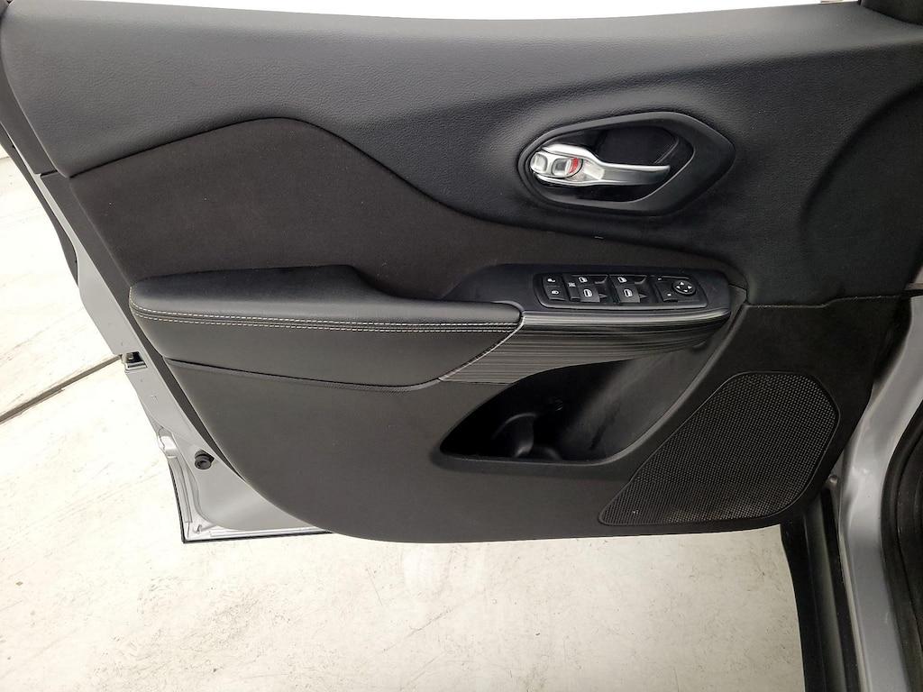 used 2015 Jeep Cherokee car, priced at $15,998