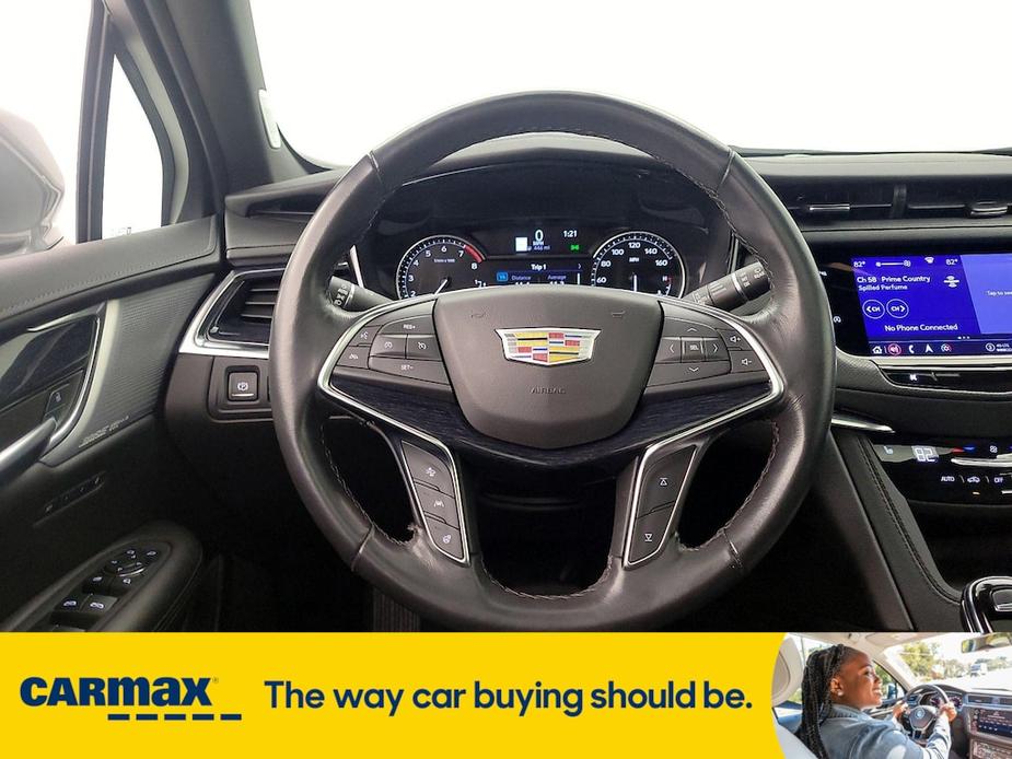 used 2023 Cadillac XT5 car, priced at $34,998