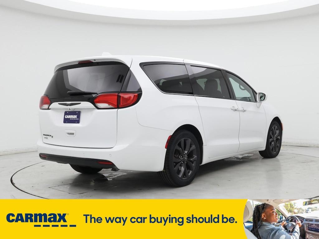 used 2019 Chrysler Pacifica car, priced at $25,998
