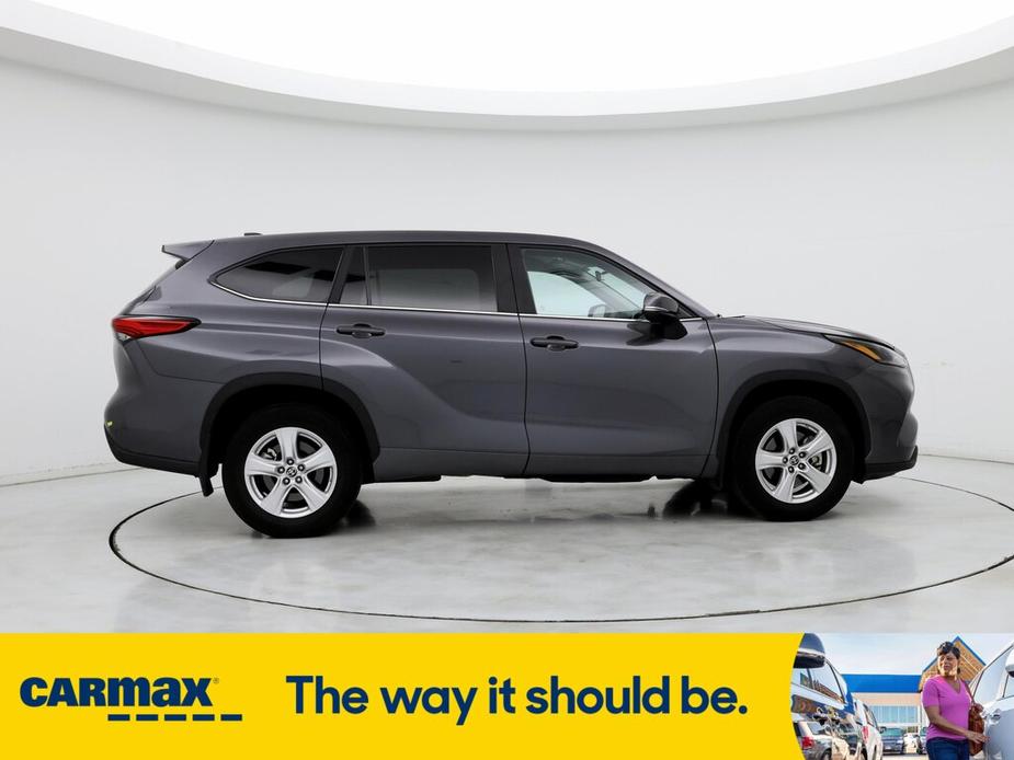 used 2023 Toyota Highlander car, priced at $34,998