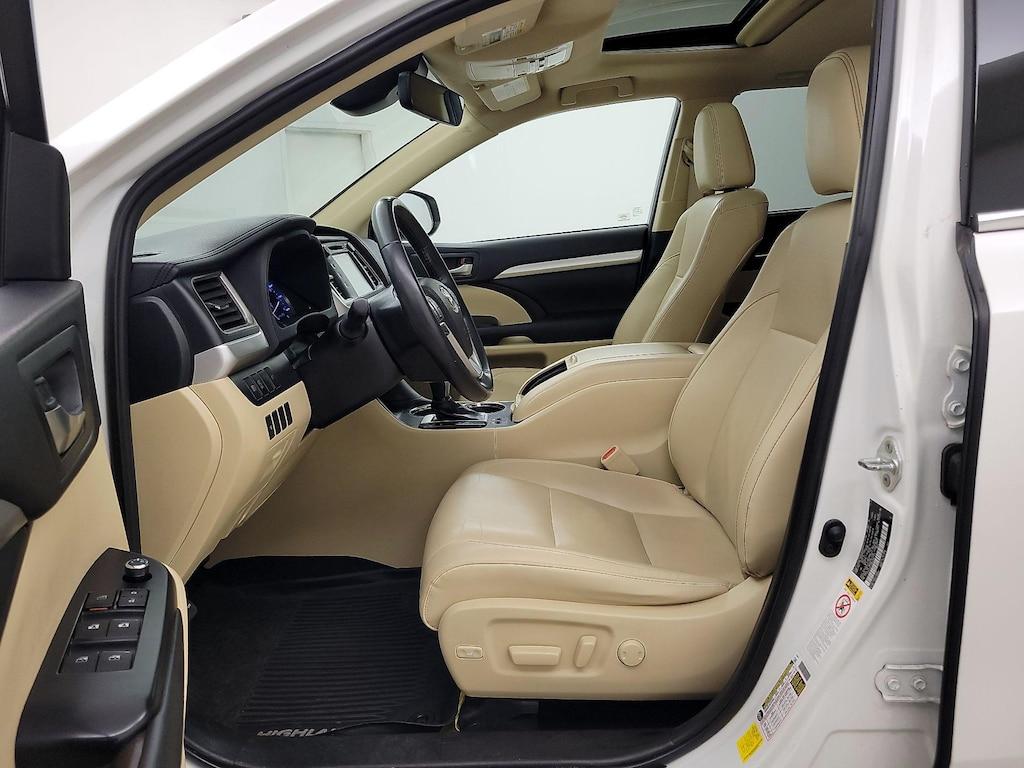 used 2019 Toyota Highlander car, priced at $27,998
