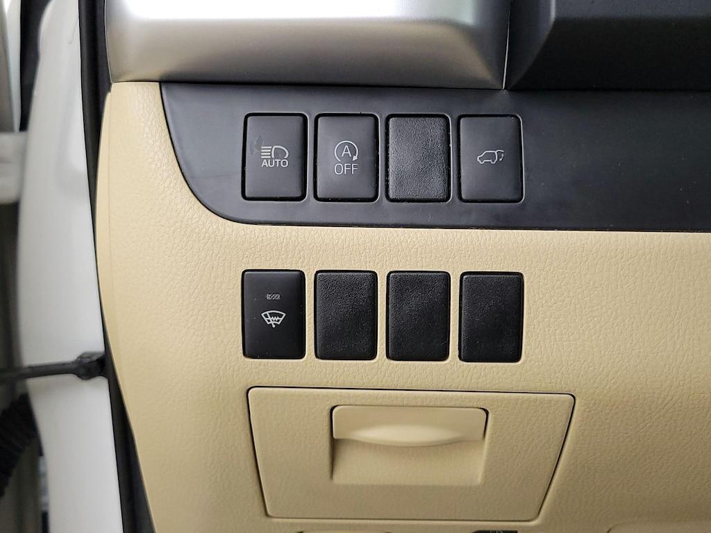 used 2019 Toyota Highlander car, priced at $27,998