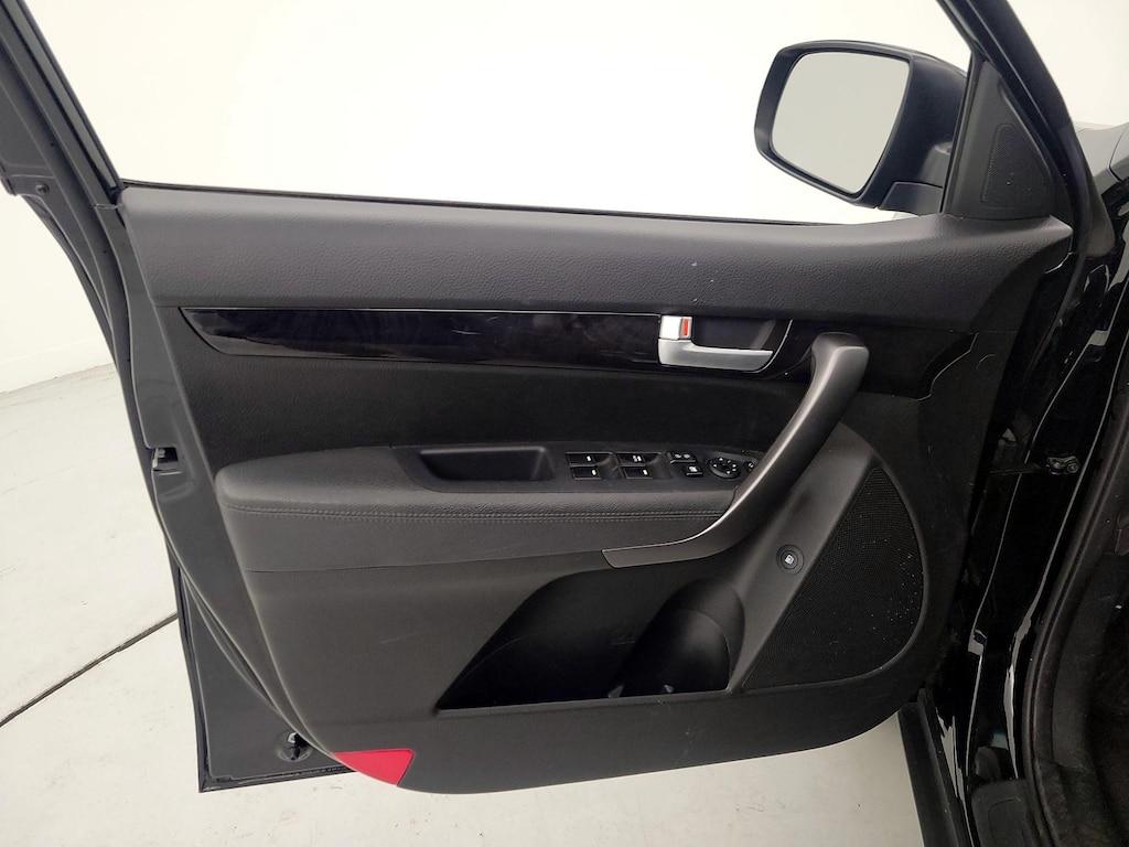 used 2015 Kia Sorento car, priced at $12,998