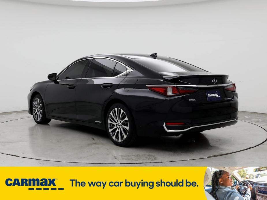 used 2019 Lexus ES 300h car, priced at $27,998