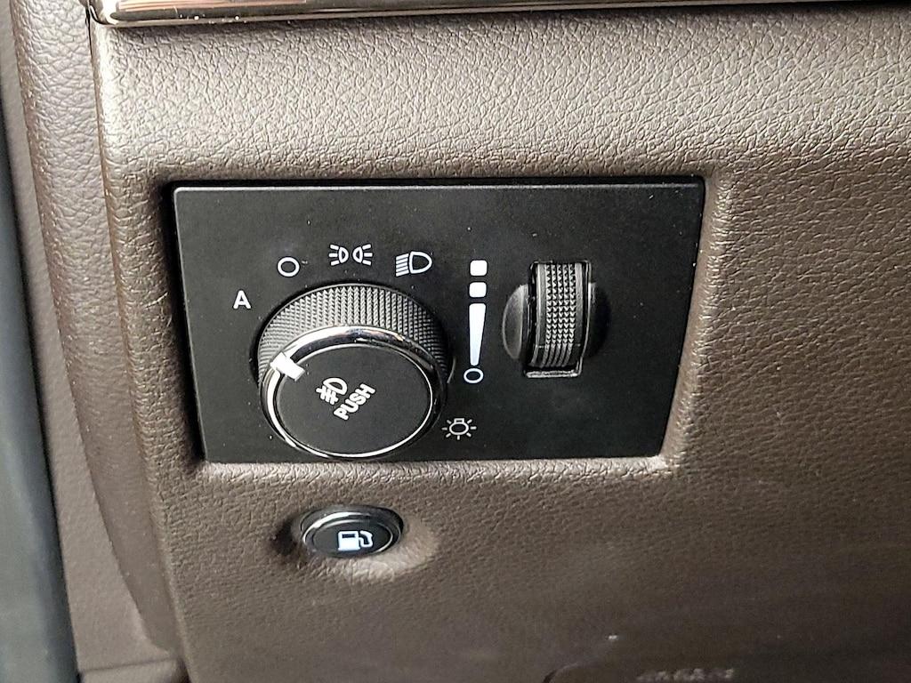 used 2014 Jeep Grand Cherokee car, priced at $17,998