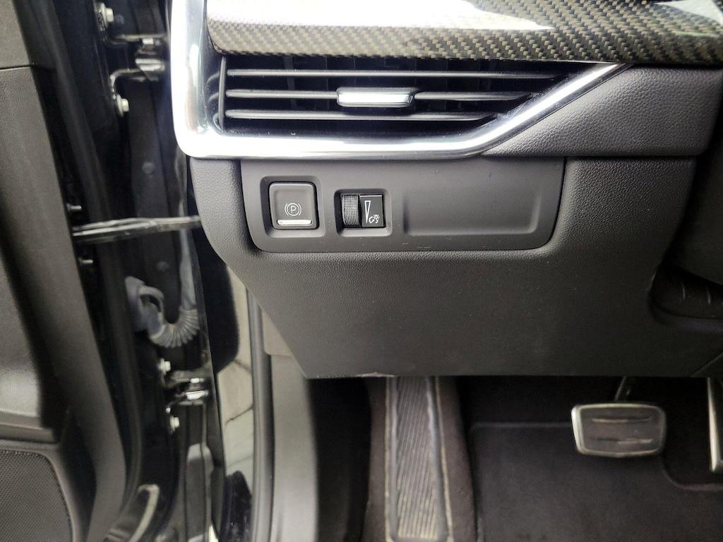 used 2022 Cadillac XT4 car, priced at $28,998