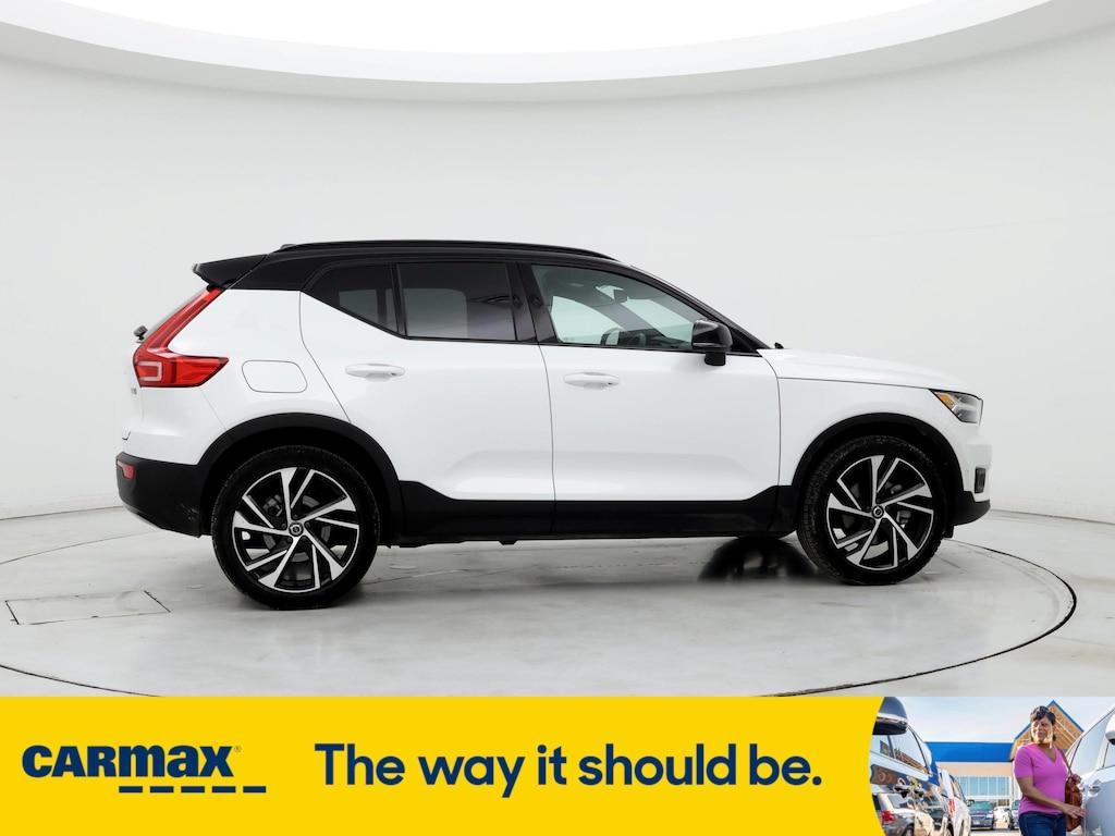 used 2021 Volvo XC40 car, priced at $30,998