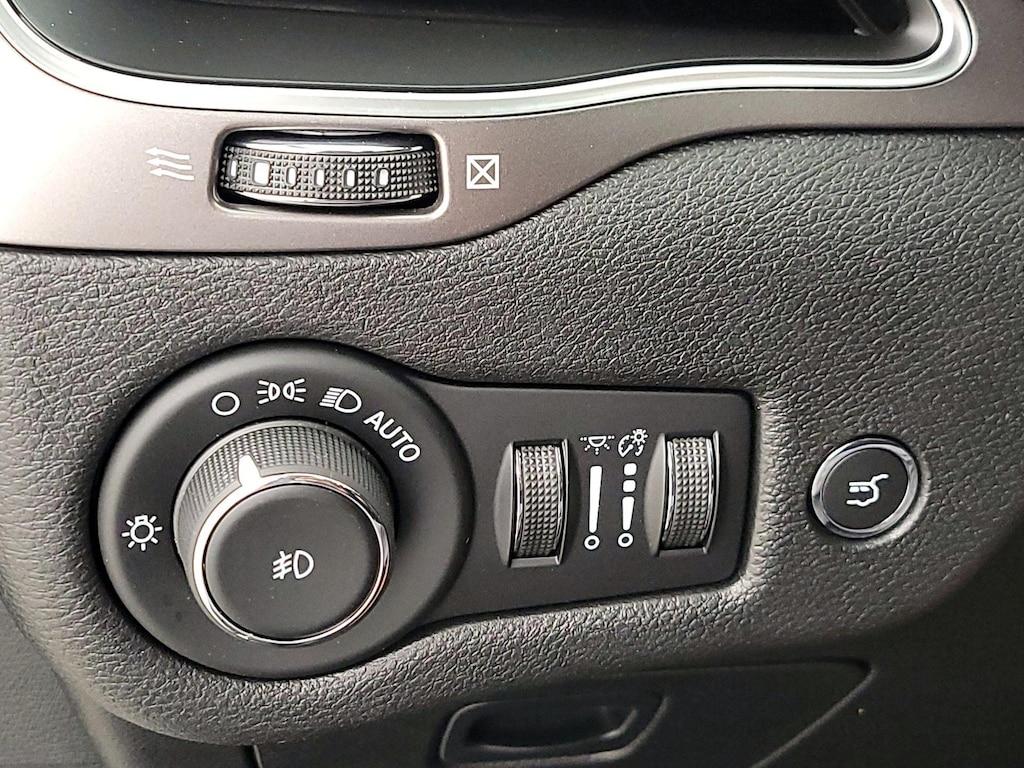 used 2021 Jeep Cherokee car, priced at $23,998