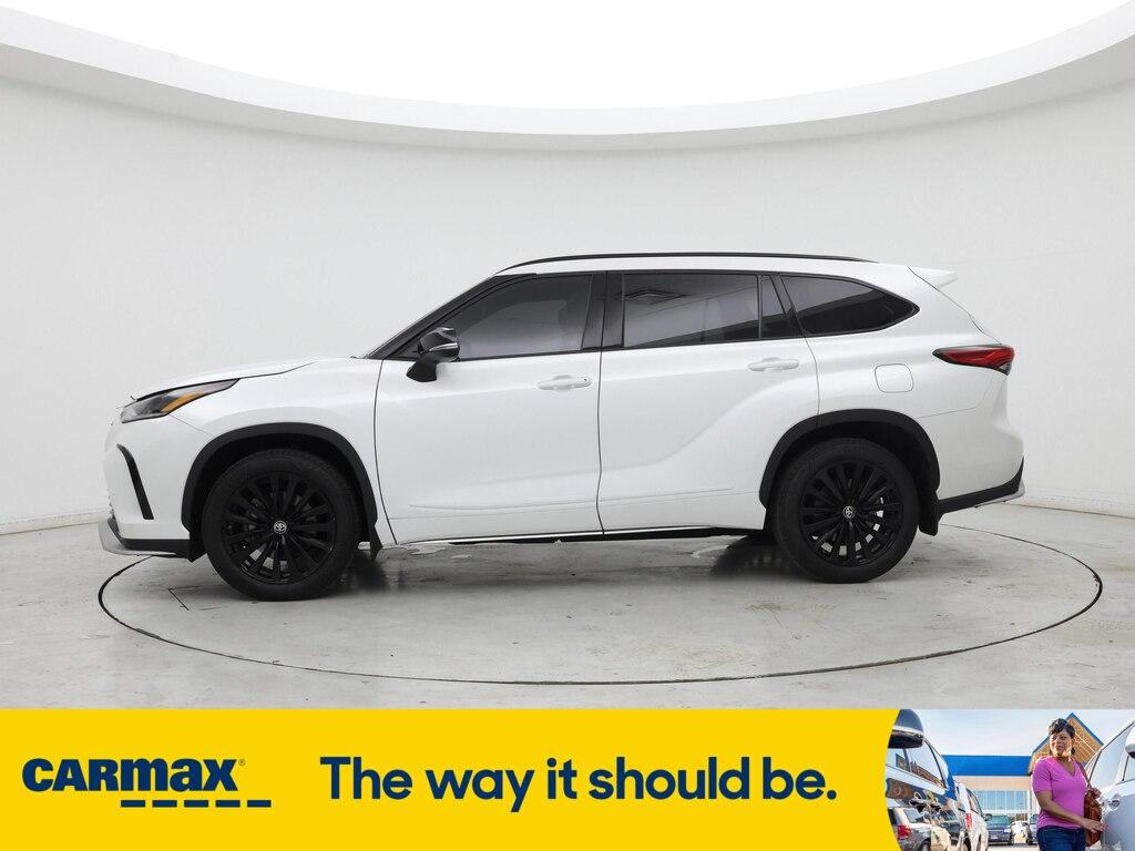 used 2023 Toyota Highlander car, priced at $41,998