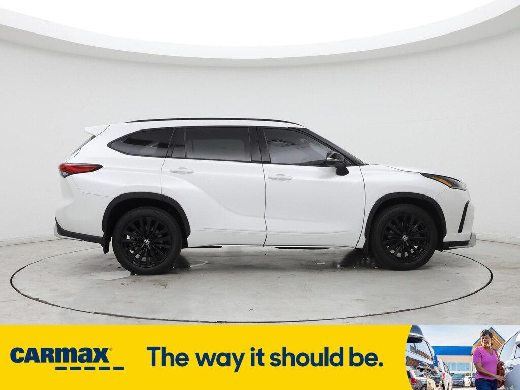 used 2023 Toyota Highlander car, priced at $41,998