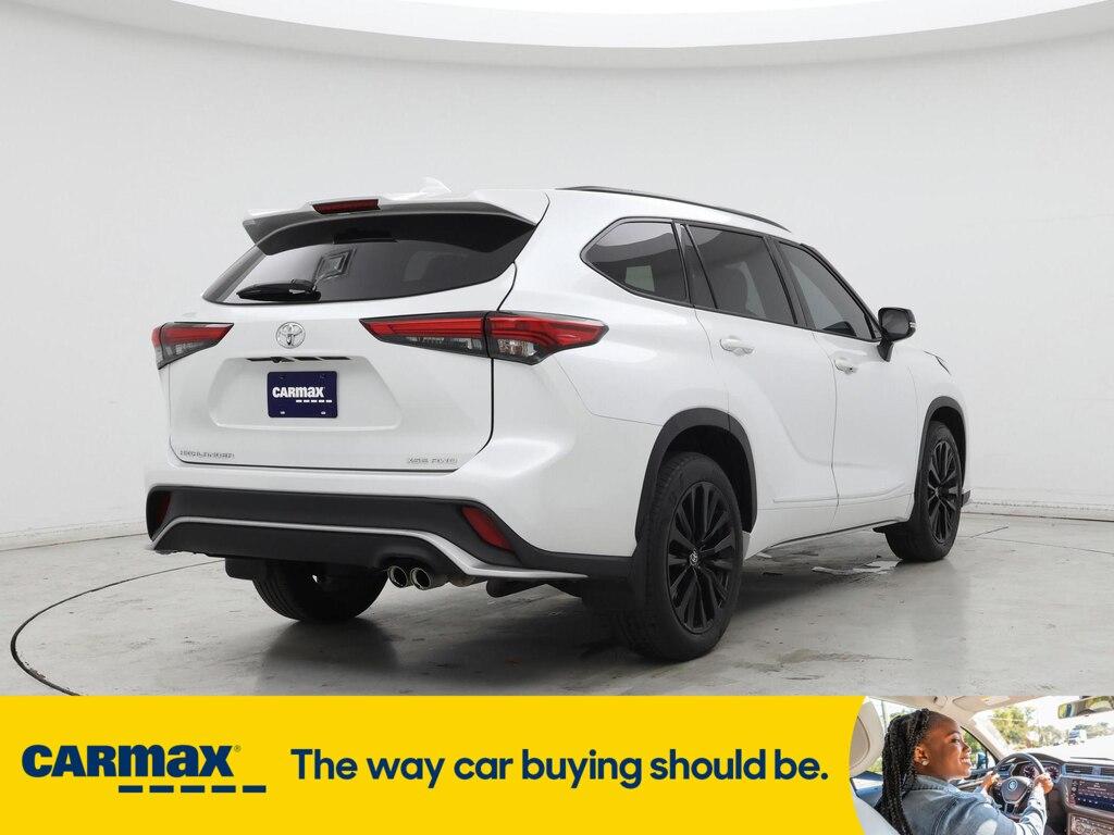 used 2023 Toyota Highlander car, priced at $41,998