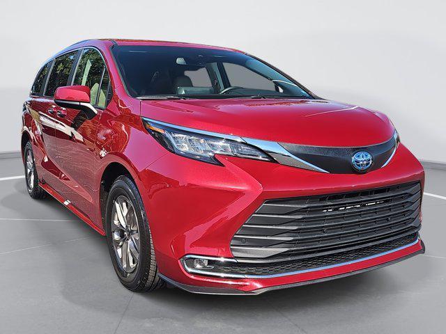 used 2023 Toyota Sienna car, priced at $41,988