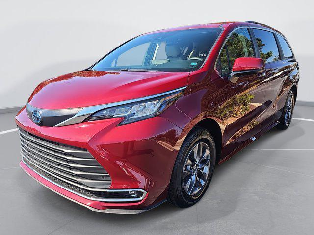 used 2023 Toyota Sienna car, priced at $41,988