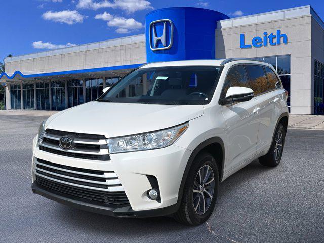 used 2018 Toyota Highlander car, priced at $19,988