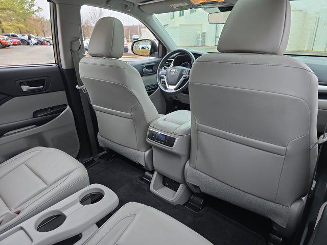 used 2018 Toyota Highlander car, priced at $18,425