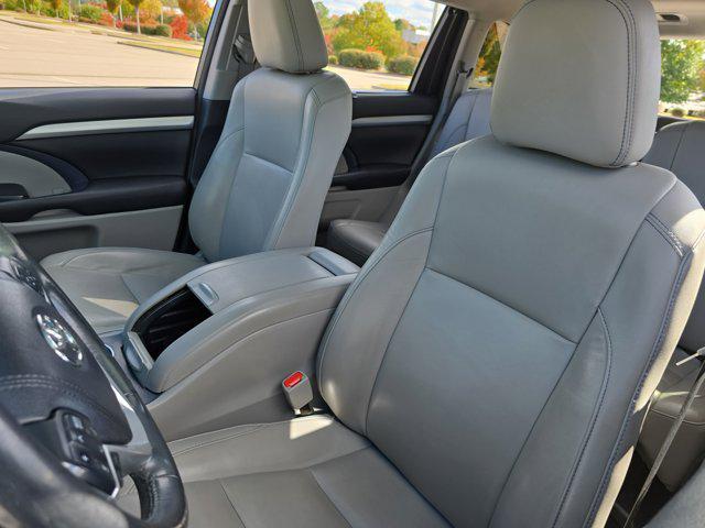 used 2018 Toyota Highlander car, priced at $19,988