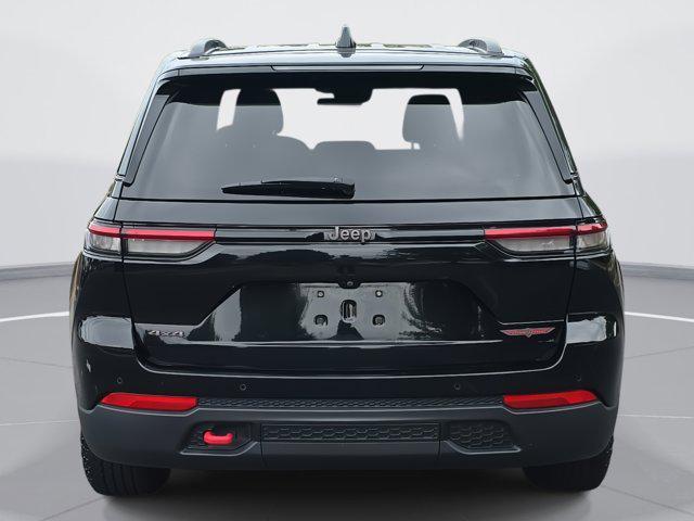used 2022 Jeep Grand Cherokee car, priced at $33,249