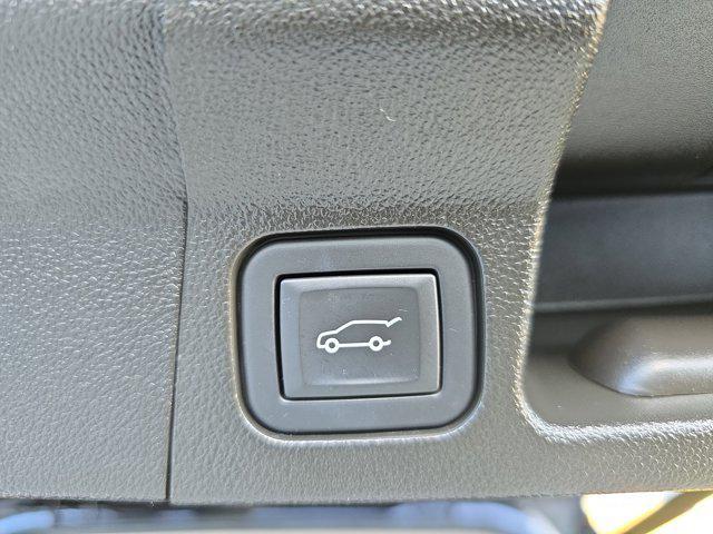 used 2023 GMC Acadia car, priced at $29,153