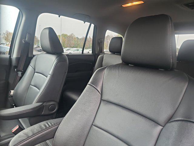 used 2022 Honda Pilot car, priced at $24,988